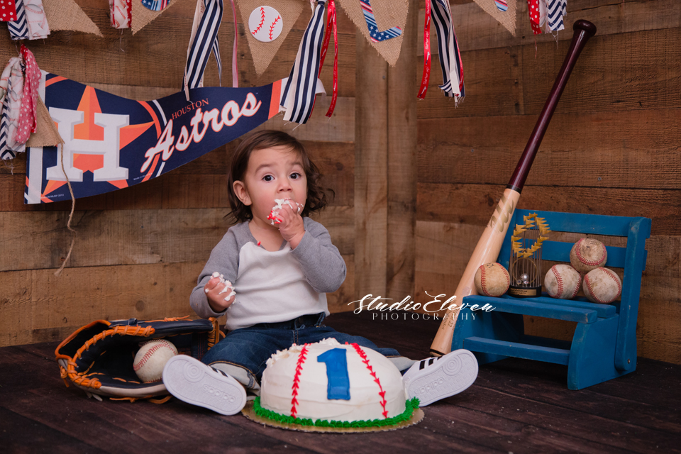 Studio Eleven cake smash photography